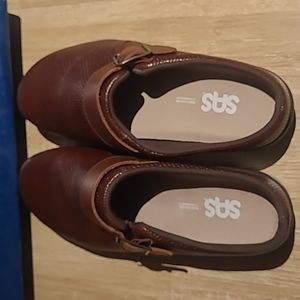 SAS Brown Leather Clogs, Woven Brown